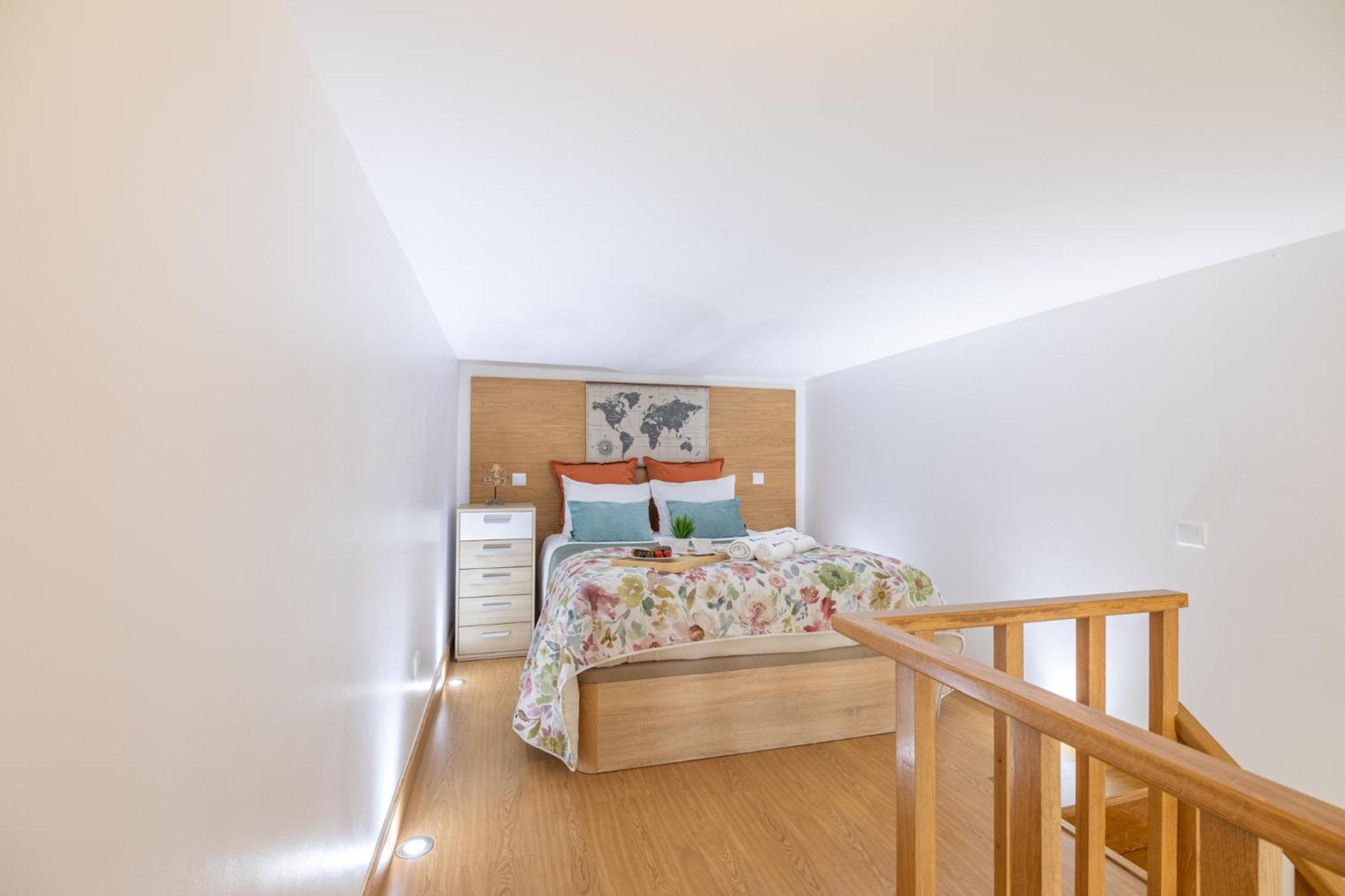 Ferienwohnung Deluxe Spacious Flats w Mezzanine by Host Wise Porto Exterior foto