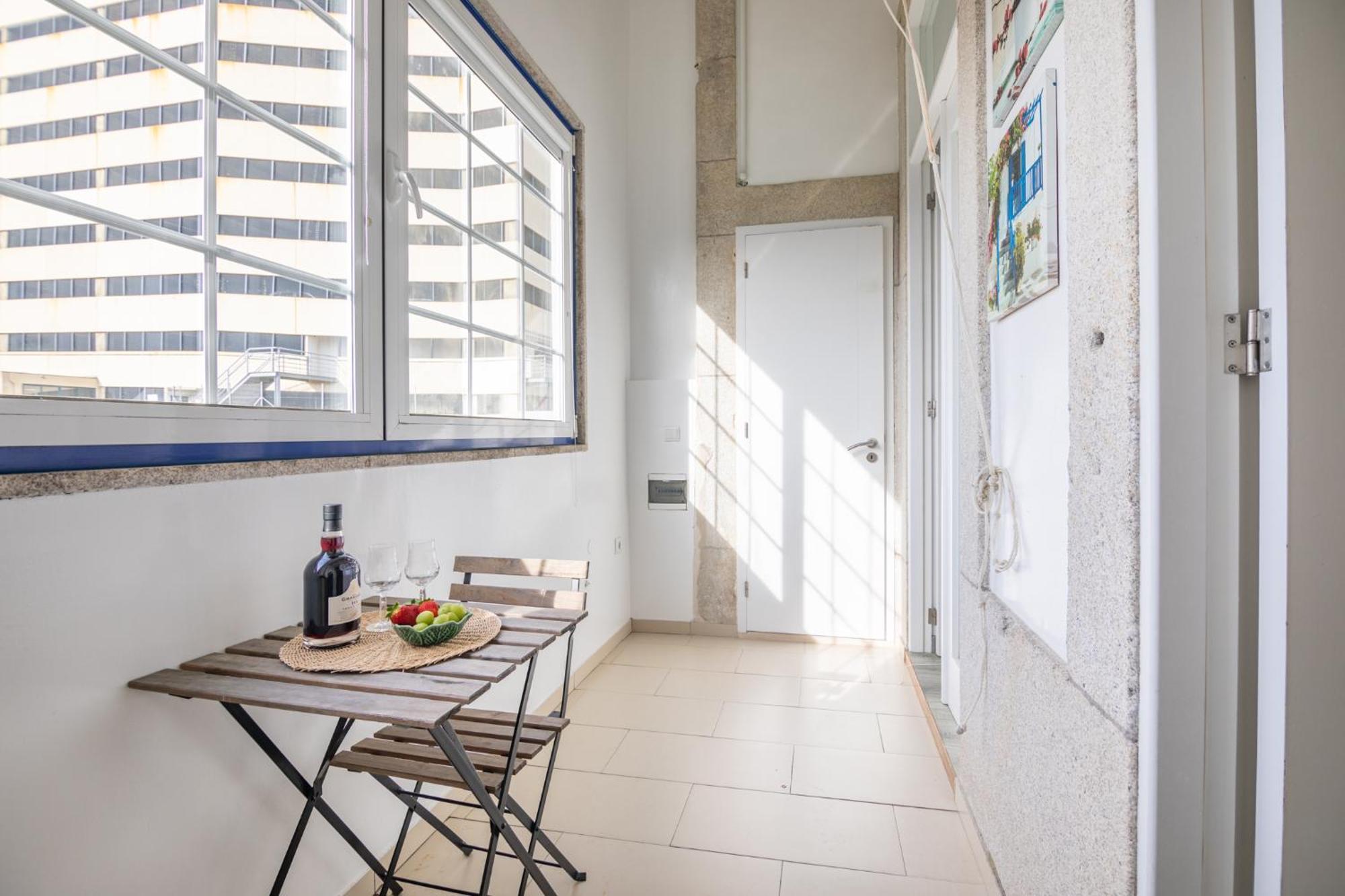 Ferienwohnung Deluxe Spacious Flats w Mezzanine by Host Wise Porto Zimmer foto